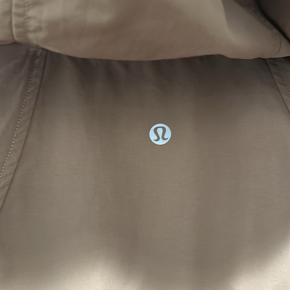 Lululemon Always Effortless Jacket - Picture 4 of 5